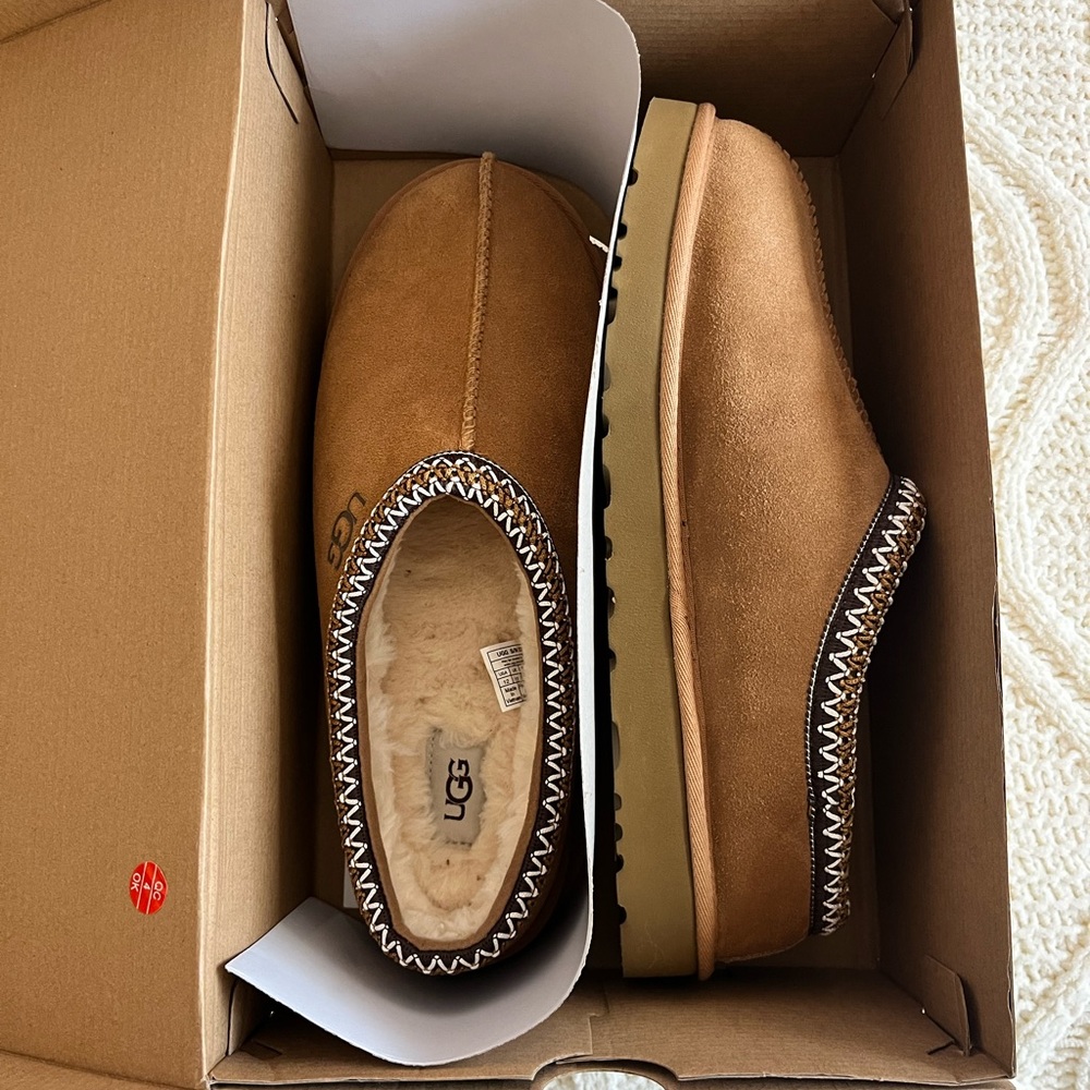BRAND NEW Ugg Tasmans